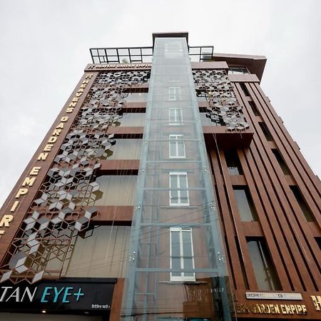 Heavens Garden Empire Hotel กูวาฮาติ ภายนอก รูปภาพ